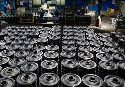 Ruedas de acero de trabajo pesado con construcción de acero tratada térmicamente Ideal para manejo de cargas pesadas y transporte industrial